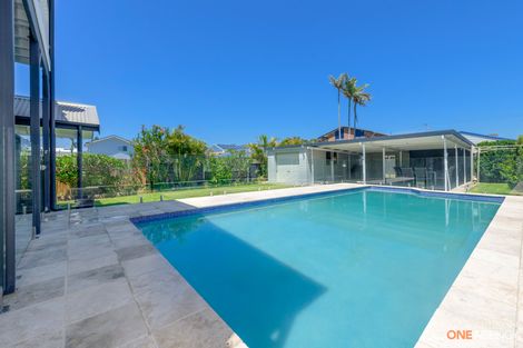 Property photo of 90 Caves Beach Road Caves Beach NSW 2281