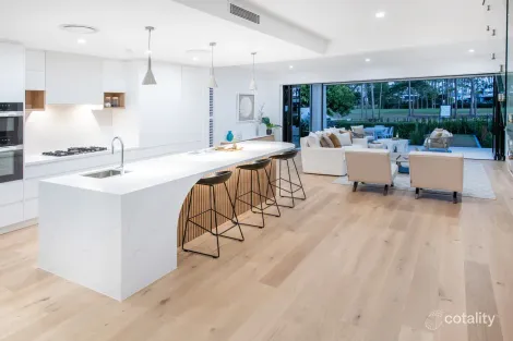 Property photo of 2239 The Parkway Hope Island QLD 4212