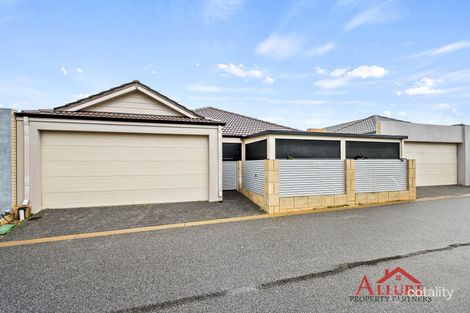 Property photo of 4 Rochdale Circle Meadow Springs WA 6210