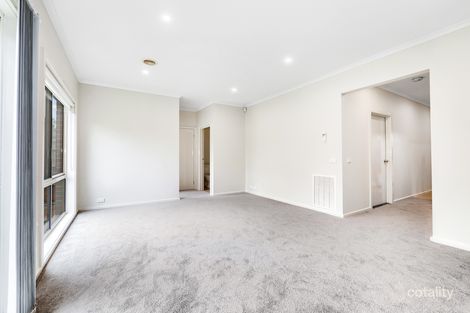 Property photo of 7 Kirren Close Cranbourne VIC 3977