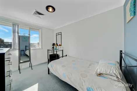 Property photo of 24 Coronation Drive Green Valley NSW 2168