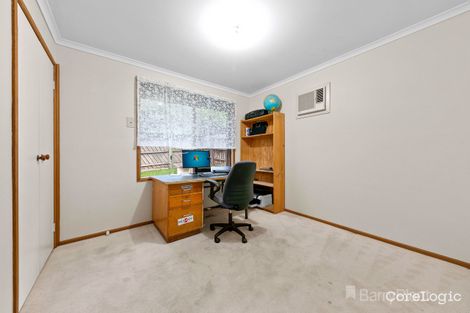 Property photo of 17 Salignus Court Narre Warren VIC 3805