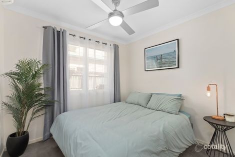 Property photo of 2/590 Sherwood Road Sherwood QLD 4075