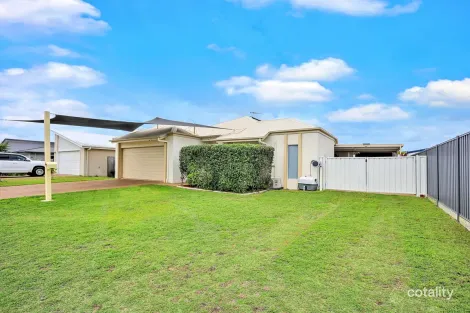 Property photo of 11 Seaway Parade Toogoom QLD 4655