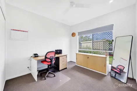 Property photo of 11 Seaway Parade Toogoom QLD 4655