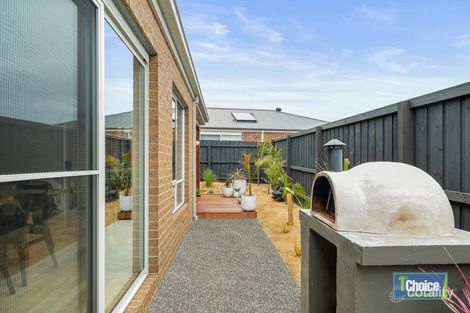 Property photo of 8 Jupana Way San Remo VIC 3925