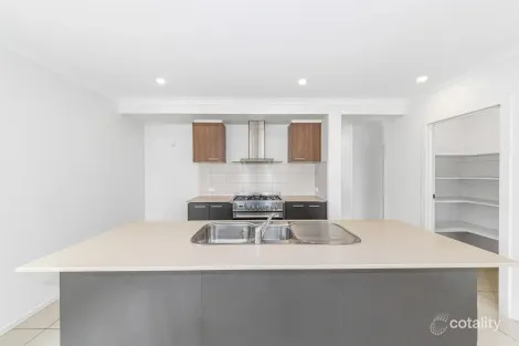Property photo of 23 Terminus Street Tarneit VIC 3029