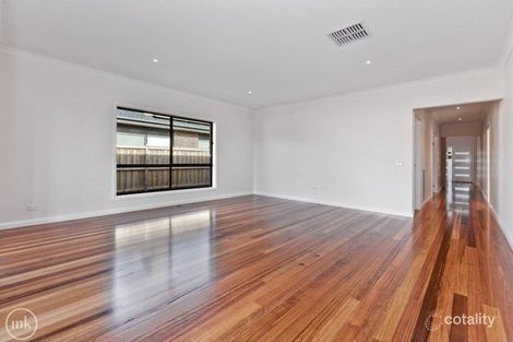 Property photo of 28 Pinnacle Views Doreen VIC 3754