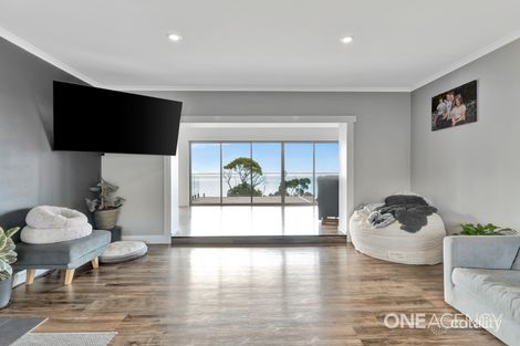 Property photo of 32 Seaview Avenue Parklands TAS 7320