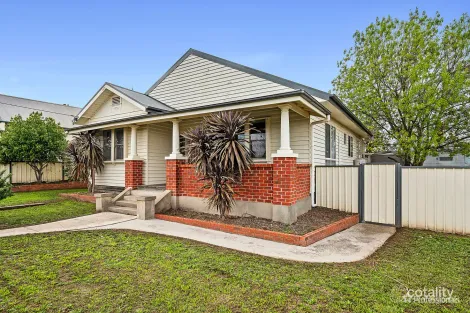 2 Outtrim St, Maryborough, VIC 3465
