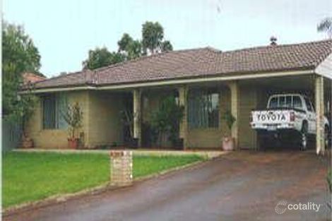 25 Seville Way, Orana, WA 6330