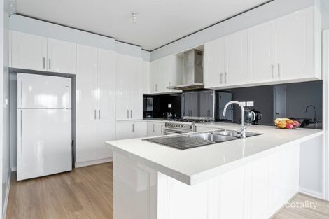 Property photo of 24 Wellesley Drive Taylors Lakes VIC 3038