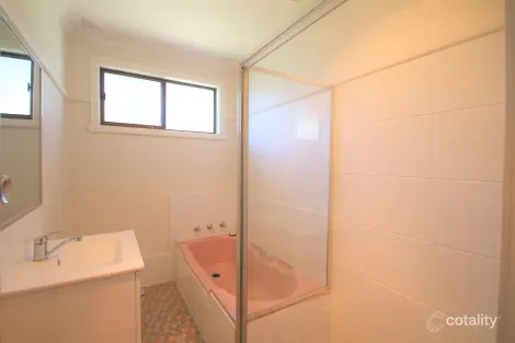 Property photo of 2 Bletchington Street Orange NSW 2800