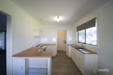 Property photo of 2 Bletchington Street Orange NSW 2800