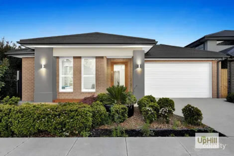 11 Kunlun Cres, Clyde North, VIC 3978