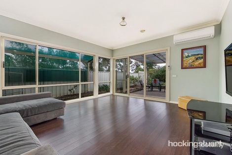 Property photo of 22 Holmes Way Caroline Springs VIC 3023