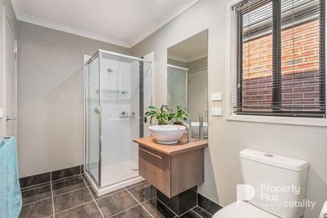 Property photo of 9 Highview Terrace Kangaroo Flat VIC 3555