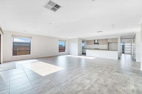 Property photo of 4 Chambers Crescent Cranbourne North VIC 3977