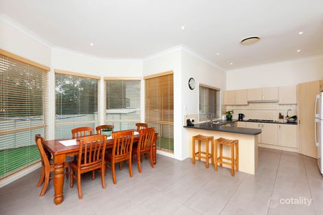 Property photo of 17 Fullerton Circuit St Helens Park NSW 2560