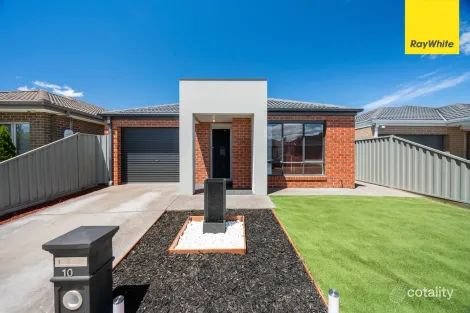 10 BLOOM AVE, KURUNJANG, VIC 3337