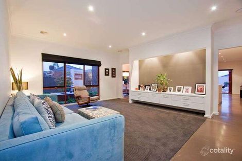 Property photo of 3 Pepperbush Crescent Langwarrin VIC 3910