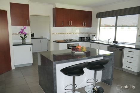 Property photo of 18 Sugargum Crescent Kialla VIC 3631