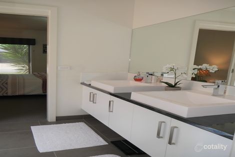 Property photo of 18 Sugargum Crescent Kialla VIC 3631