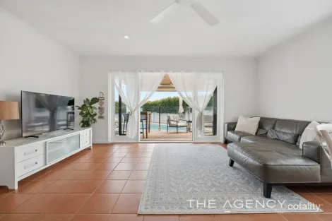 Property photo of 10 Akera Close Hillarys WA 6025