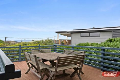 Property photo of 22 Dunvegan Crescent Surf Beach VIC 3922