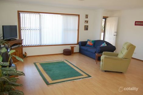 Property photo of 6A Cochrane Avenue Canton Beach NSW 2263