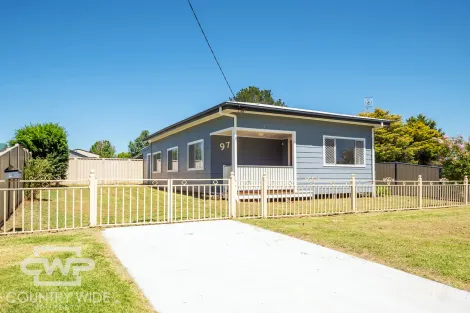 97 Dumaresq St, Glen Innes, NSW 2370
