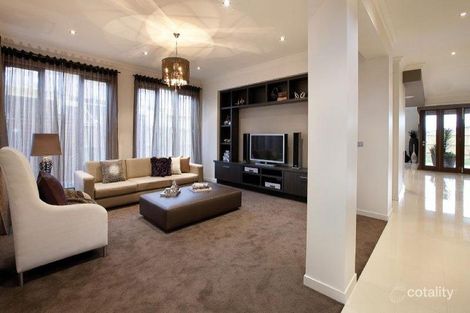 Property photo of 28 Mountainview Boulevard Cranbourne North VIC 3977