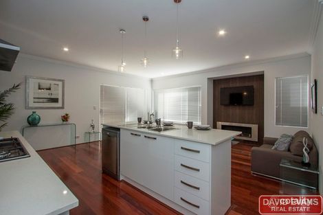 Property photo of 54 Midsummer Avenue Jindalee WA 6036