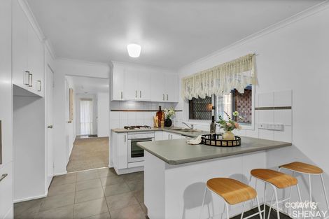 Property photo of 13 Steeple Place Endeavour Hills VIC 3802