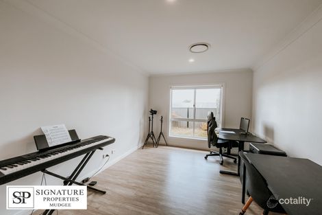Property photo of 12 Enfield Avenue Caerleon NSW 2850