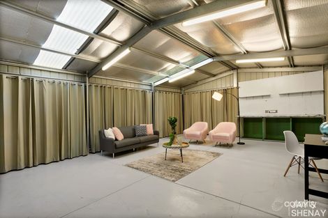 Property photo of 13 Steeple Place Endeavour Hills VIC 3802