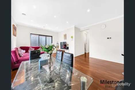 Property photo of 8 Willowmoore Grove Tarneit VIC 3029