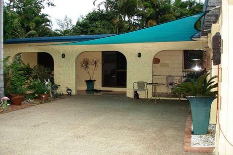 2 Kurrajong Ct, Bushland Beach, QLD 4818