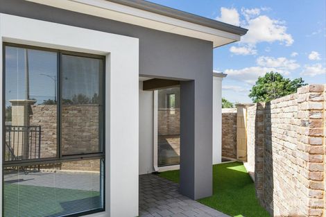 Property photo of 115 Bartram Road Success WA 6164