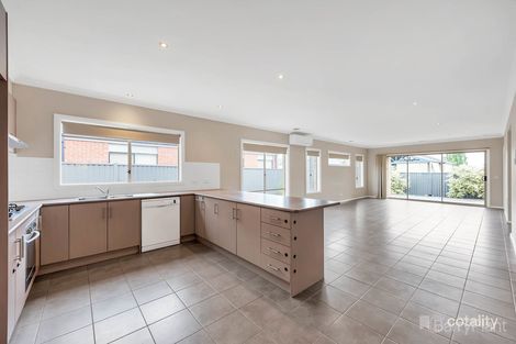 Property photo of 5 Paxton Link Pakenham VIC 3810