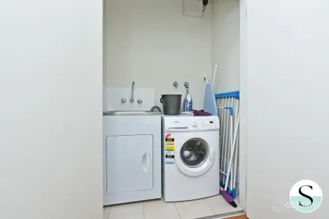 Property photo of 28 Beachside Drive Caves Beach NSW 2281