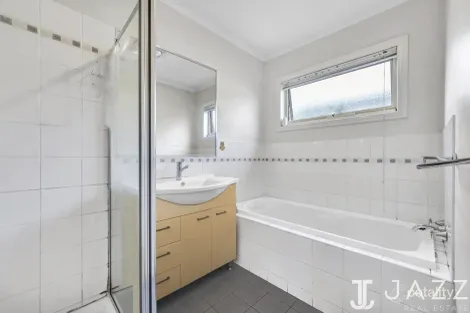 Property photo of 56B Bourke Crescent Hoppers Crossing VIC 3029