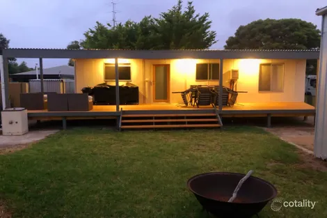 Property photo of 8 Hundred Line Road The Pines SA 5577