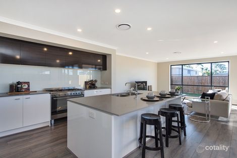 Property photo of 50 Aspen Way Arundel QLD 4214