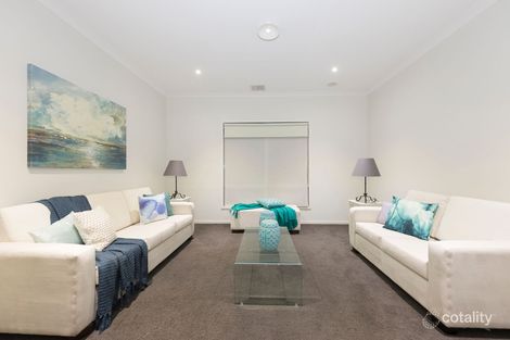 Property photo of 2 Caesia Way Caroline Springs VIC 3023