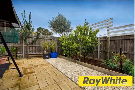 Property photo of 20/17 Crestmont Drive Melton South VIC 3338