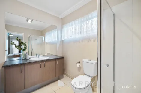 Property photo of 31 Leyana Crescent Brookfield VIC 3338