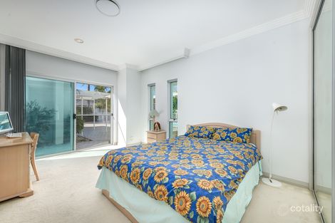 Property photo of 4 Excalibur Court Paradise Point QLD 4216