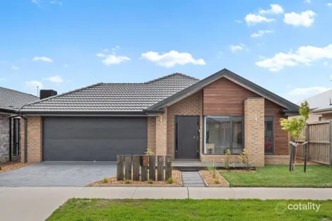 62 Madeira St, Armstrong Creek, VIC 3217