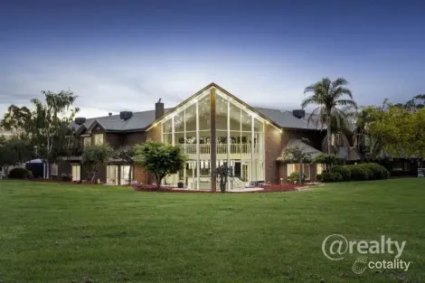 10 Jeanette Maree Ct, Kilsyth, VIC 3137